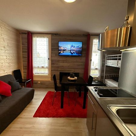 Le Chaleureux Cocon Rouge Apartamento Ustou Exterior foto