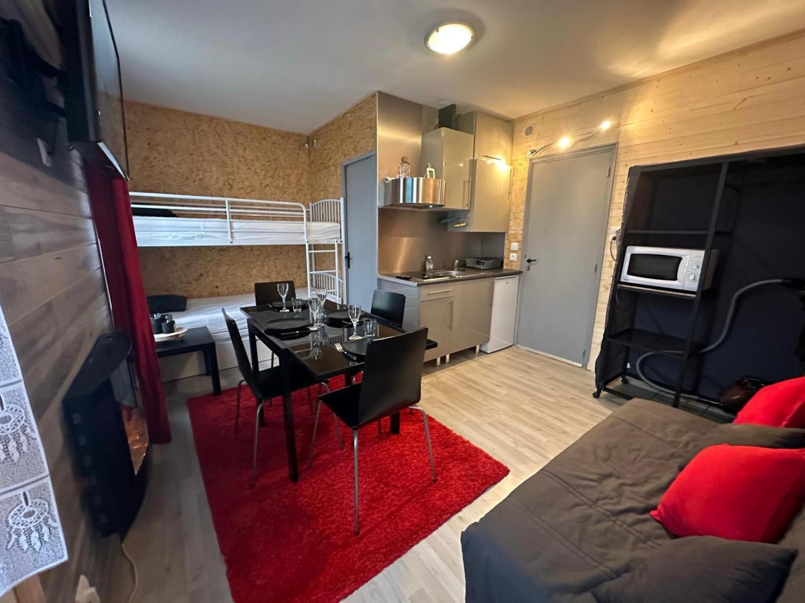 Le Chaleureux Cocon Rouge Apartamento Ustou Exterior foto